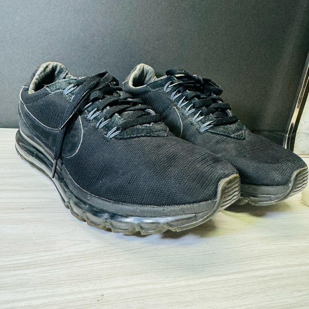 Nike  AIR MAX LD-Zero Men’s Size 12M Athletic Running Sneaker (mesh,leather)